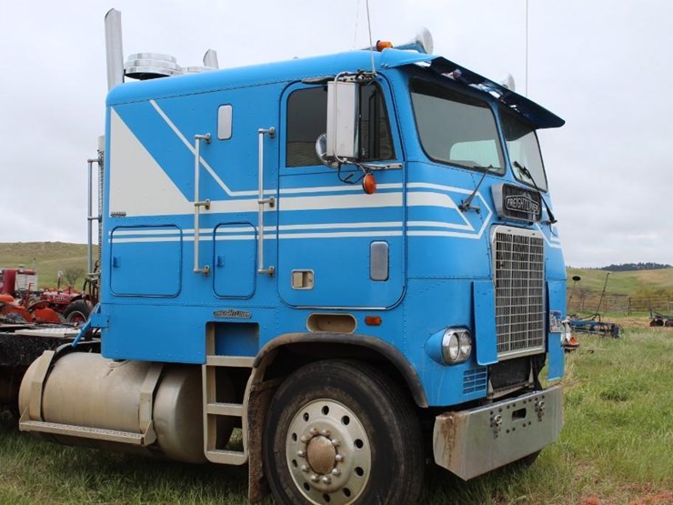 1982 Freightliner Cabover Semi Lot 74, Kevin Paradis Estate