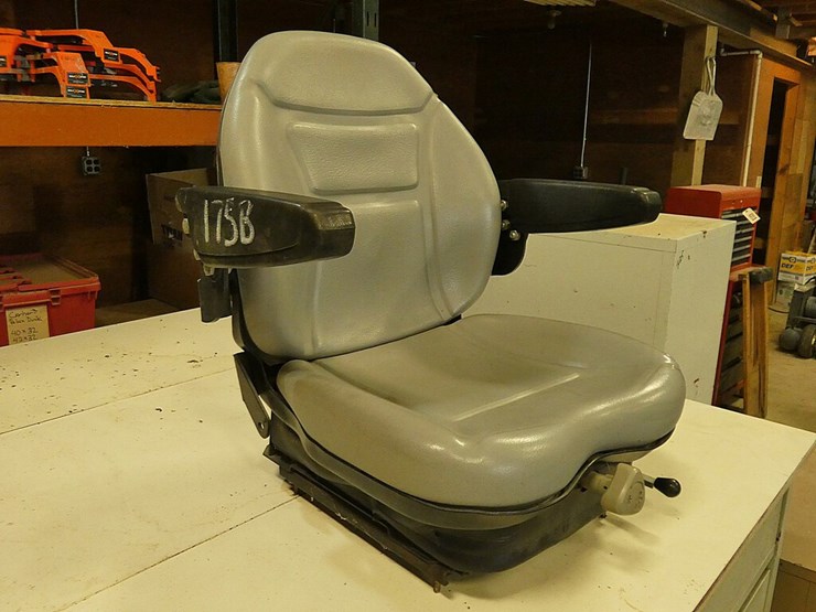 Exmark Mower Seat Lot 175B, Partee Construction Equipment Auction, 6