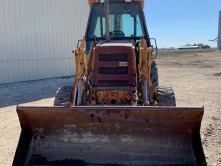1988-case-580k-lot-38-online-only-equipment-auction-7-7-2020-dpa