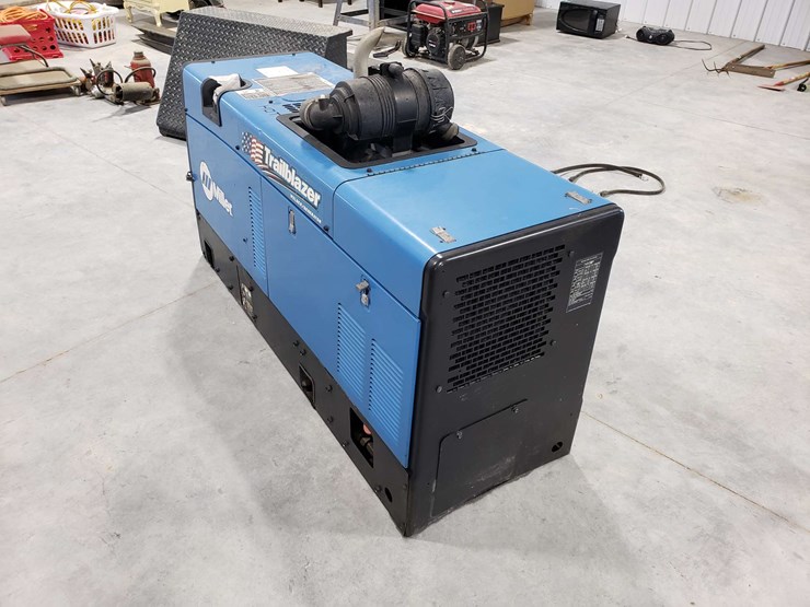 Miller TRAILBLAZER - Lot #49, Online Equipment Auction, 9/8/2020, Adam