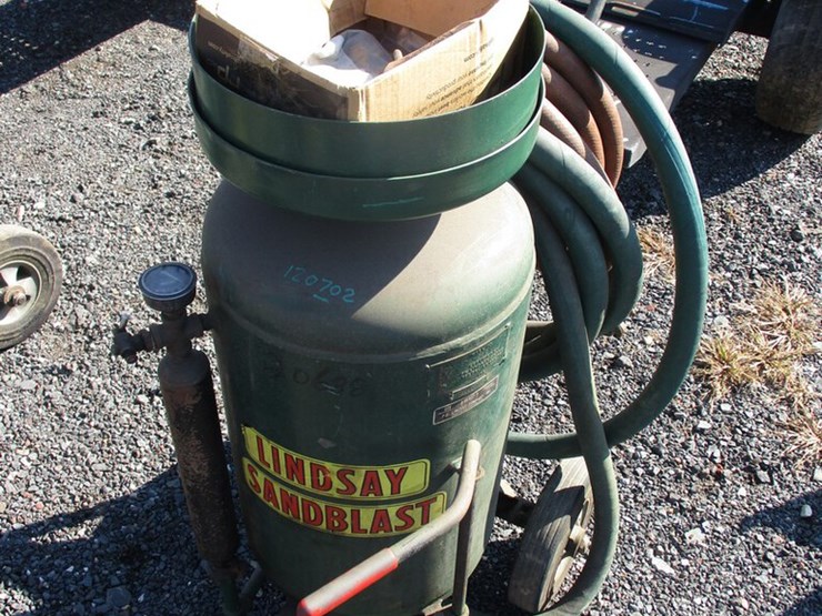 Lindsay Sandblast Pot Lot 120702, Public Equipment Auction, 10/14