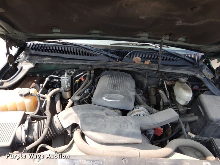 2004 Chevrolet Suburban 2500 - Lot #DI8290, Online Only Government Auction, 10/20/2020, Purple 2004 Chevrolet Suburban Engine 6.0 L V8