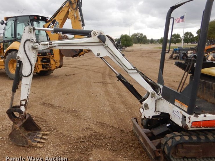 Bobcat 323 Lot DC8990, Online Only Construction Equipment Auction