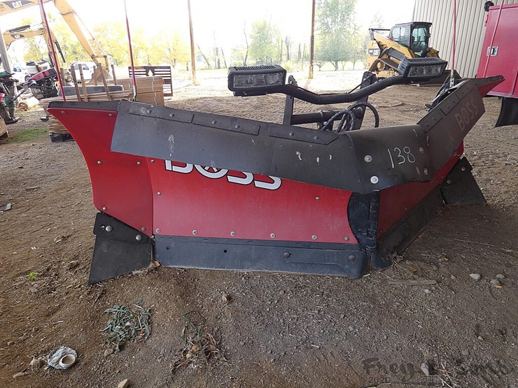 Boss 8'2' PolyV DXT VSnow Plow, Very Little Use. Includes Mounts for