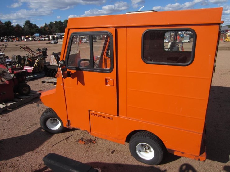 Taylor Dunn Electric Cart, NonRunner Lot 15247, 2020 Fall Nitke