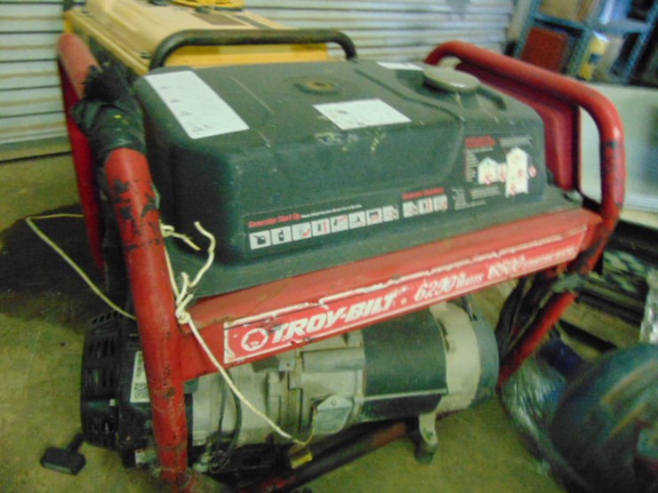 TROY BILT 6250 WATT GENERATOR Lot 7853, OCT. FARM &