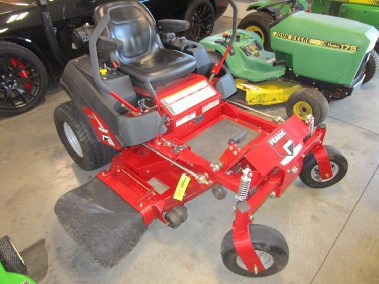 Ferris IS 1500Z Zero Turn Lawn Mower Lot 7640, Online Only Equipment