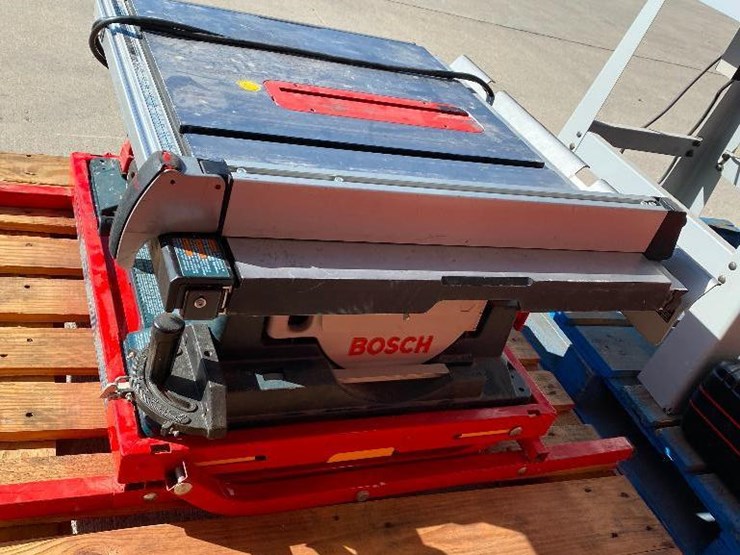 Bosch 4000 10" Table Saw Lot 8, 2012 Dodge Grand Caravan, 2006