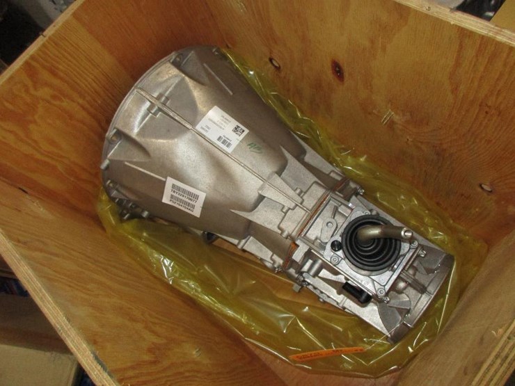 New Jeep 6 Speed Manual Transmission (F) Lot 6879, January 2021 Auto