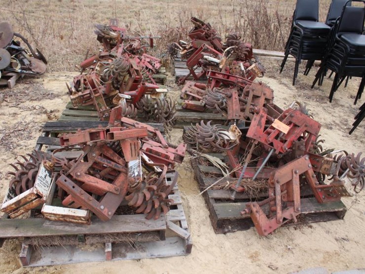 (6) PALLETS OF LILLISTONE ROLLING CULTIVATOR PARTS Lot 2687, January