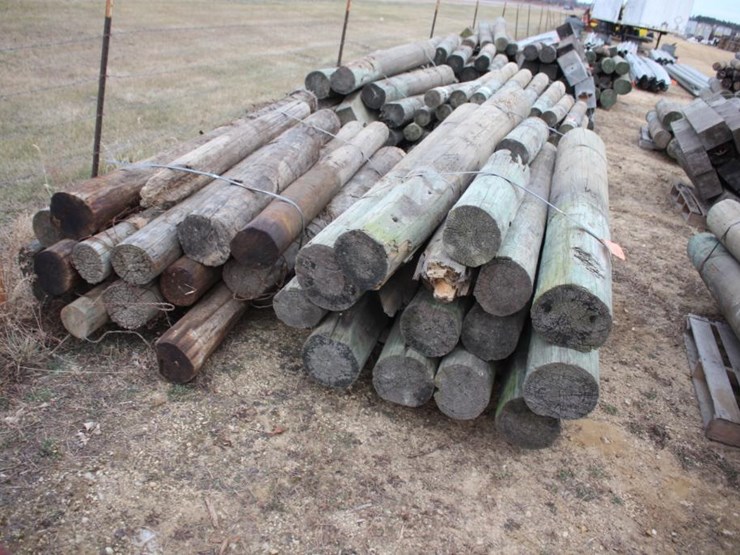 (2) BUNDLES OF LARGE TREATED WOODEN FENCE POSTS Lot 2581, January