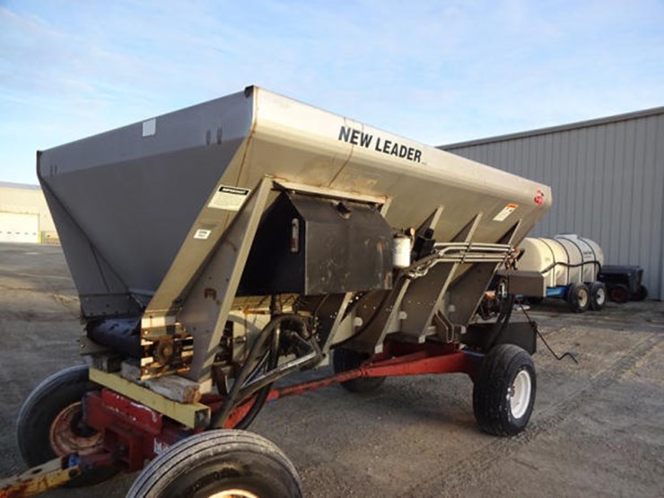 New Leader Dry Spreader Box (PZ6071) Lot 98, Online Only Equipment