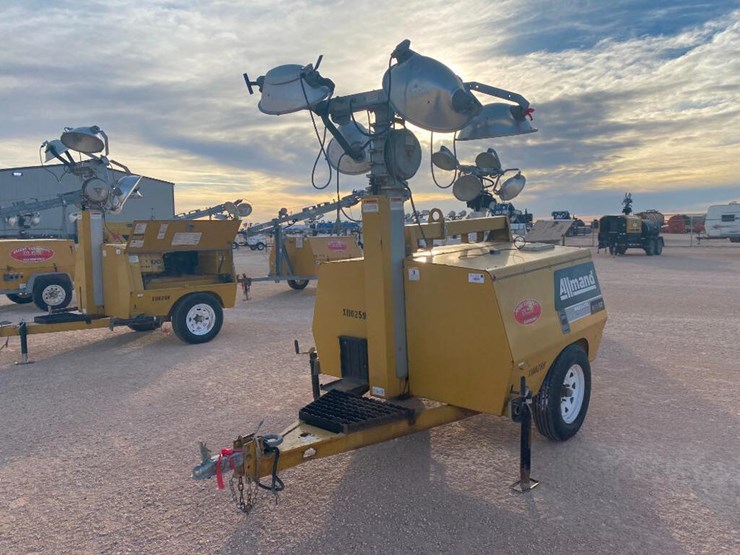Allmand Maxilite 20Kw Upright Light Tower Generator Lot 1210147