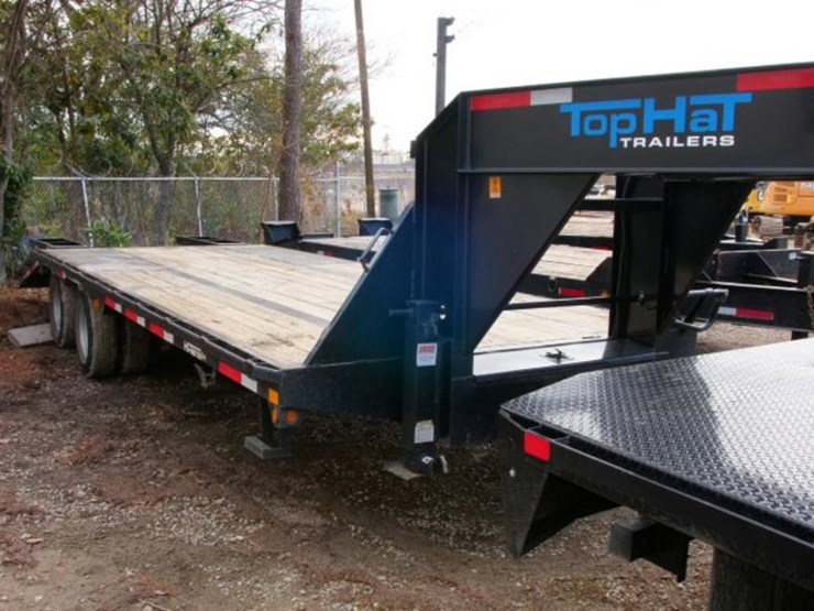 LOT 0267 2019 Top Hat Tandem Axle Gooseneck Utility Trailer, Dual