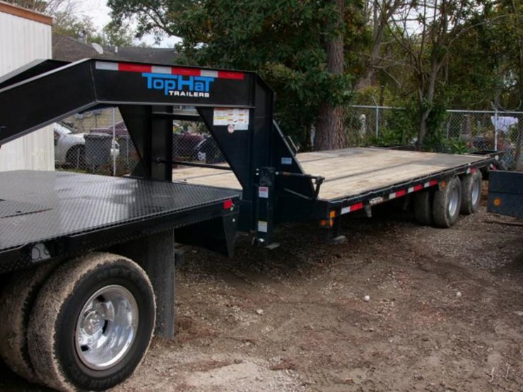 LOT 0267 2019 Top Hat Tandem Axle Gooseneck Utility Trailer, Dual Wheels, Dovetail, 25Ft