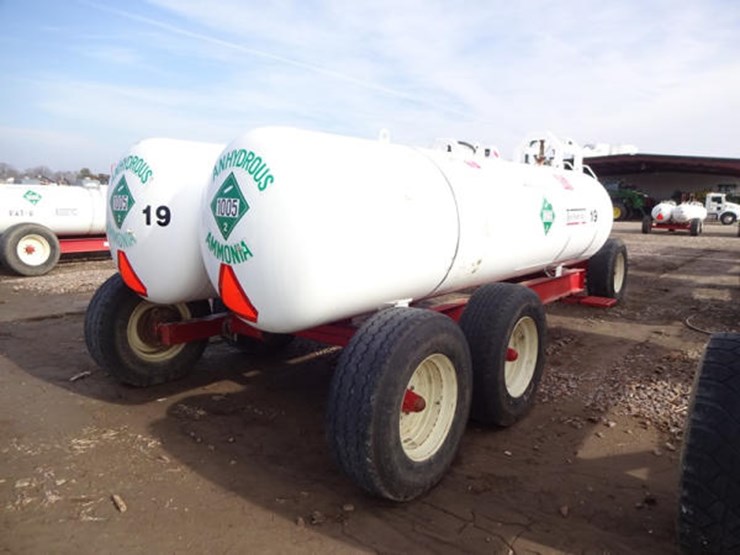 NH3 Double Nurse Tanks (PZ6129, Unit 19) Lot 36, Two Rivers Ag