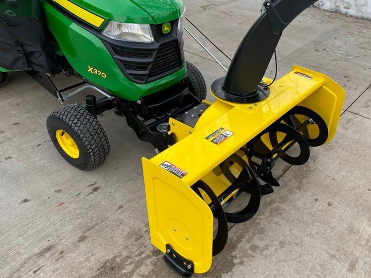 2019 JOHN DEERE X370 Lot 1, 2019 John Deere X370 Garden Tractor With