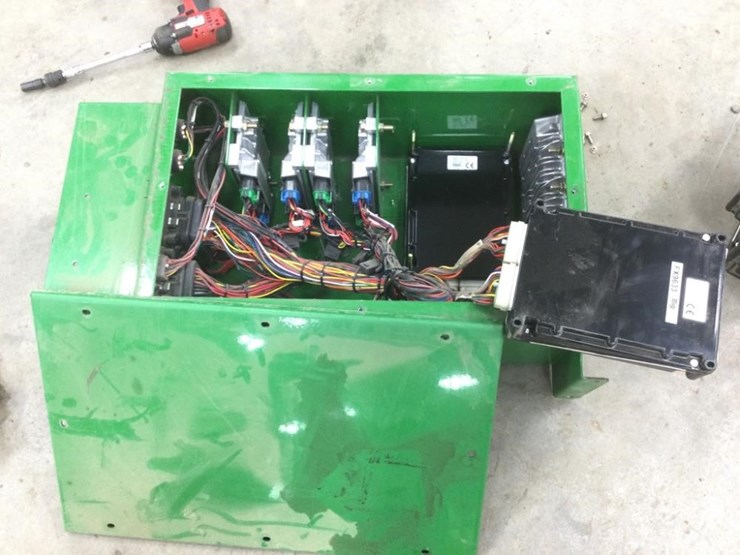 John Deere / Bauer Built SeedStar XP Control Center For Bauer Bar