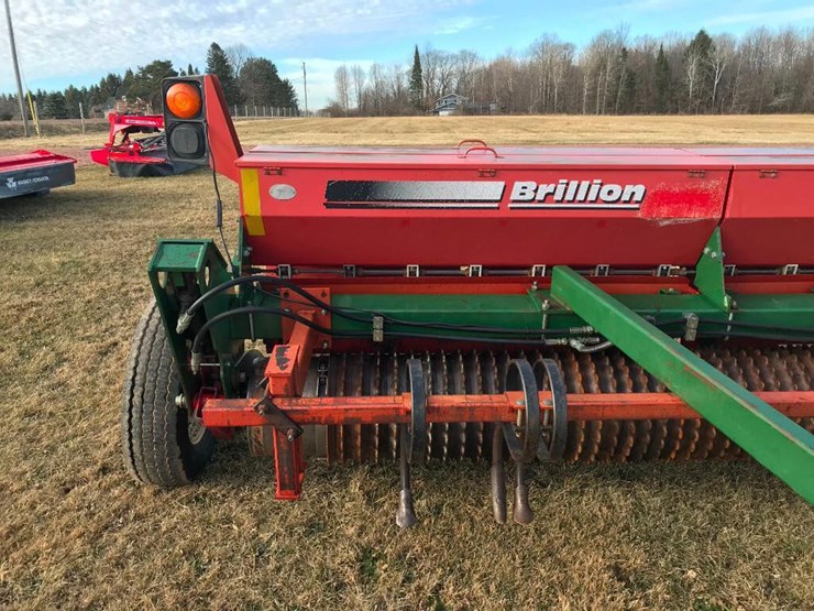 Brillion SS10 10' sure stand seeder; hyd lift; double boxes; digital