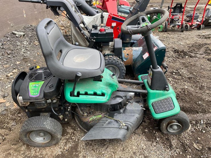 Weedeater ONE Mini Riding Lawn Mower Lot 99r, Construction and