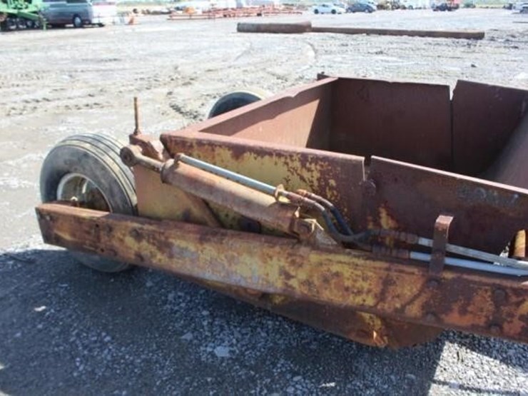 Eversman 2.5yd Pull Type Dirt Pan Lot 2326, Farm, Truck, & Heavy