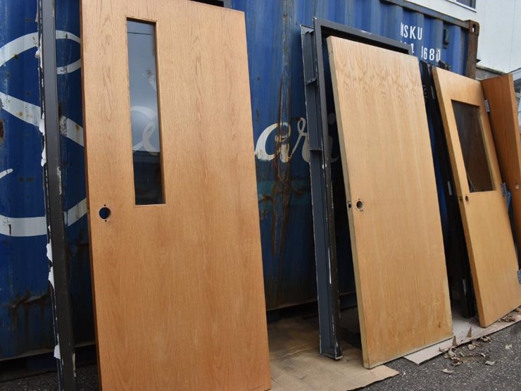 1230 5 Solid Wood Interior Doors 4 Door Frames Lot 1230 Procountry Llc Auction Service April Consignment 4 21 21 Bid 2 Buy Auction Resource