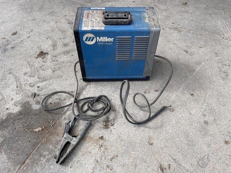 Miller Millermatic Challenger 172 Welder Lot GJ3969, Agricultural