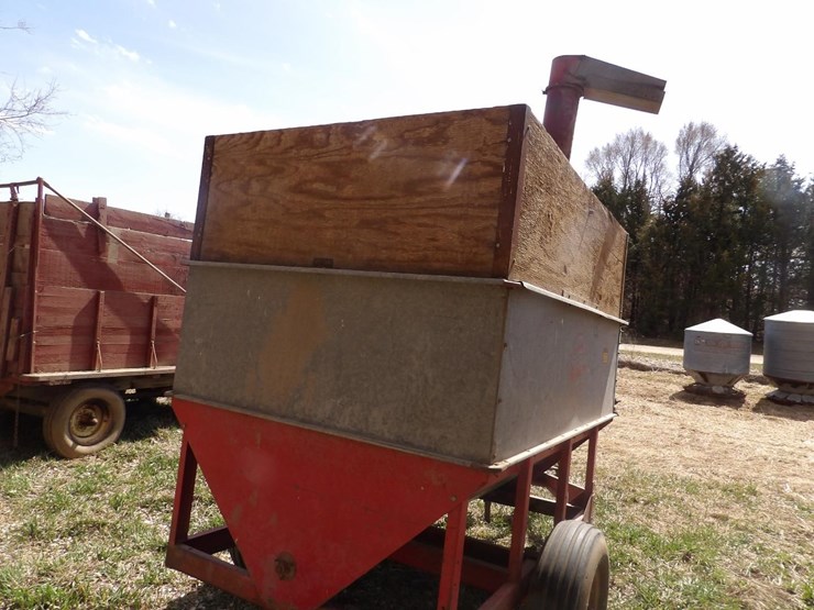 Heider Auger Feed Wagon Lot GM3288, Agricultural Equipment