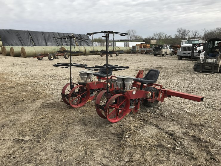 MECHANICAL TRANSPLANTER 6000 Lot GD0164, Agricultural Equipment