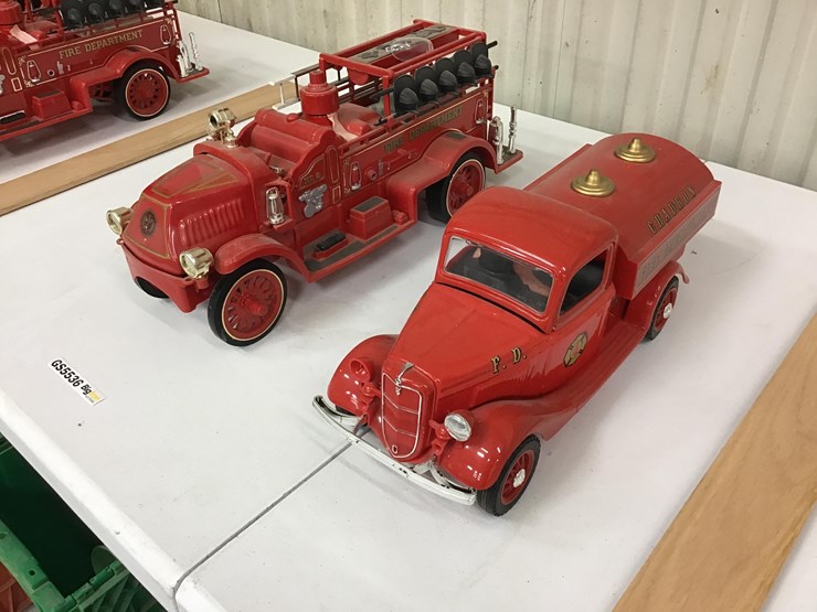 Fire Engine/Truck Whiskey Decanters Lot GS5536, Farm Equipment