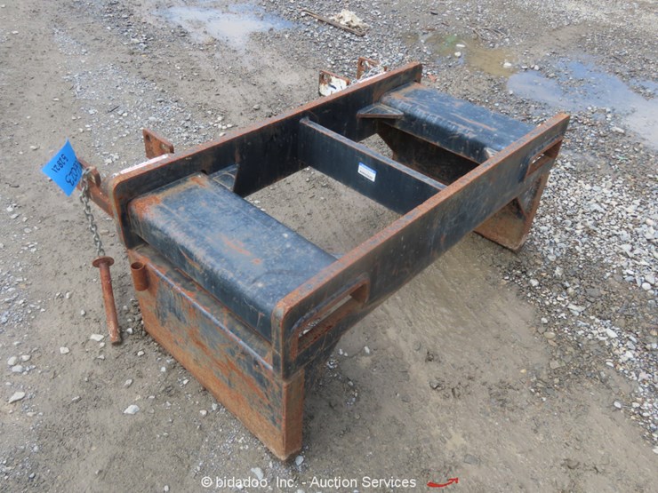 JLG Forklift Hook Lifting Crane Attachment 12K Capacity bidadoo Lot