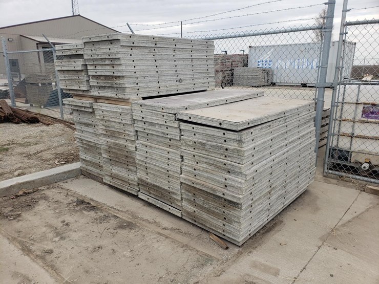 Wall Ties Forms Aluma Ply Concrete Wall Forms Lot Gf9538 Farm Equipment Construction Equipment Trucks Trailers 6 23 2021 Bigiron Auctions Auction Resource