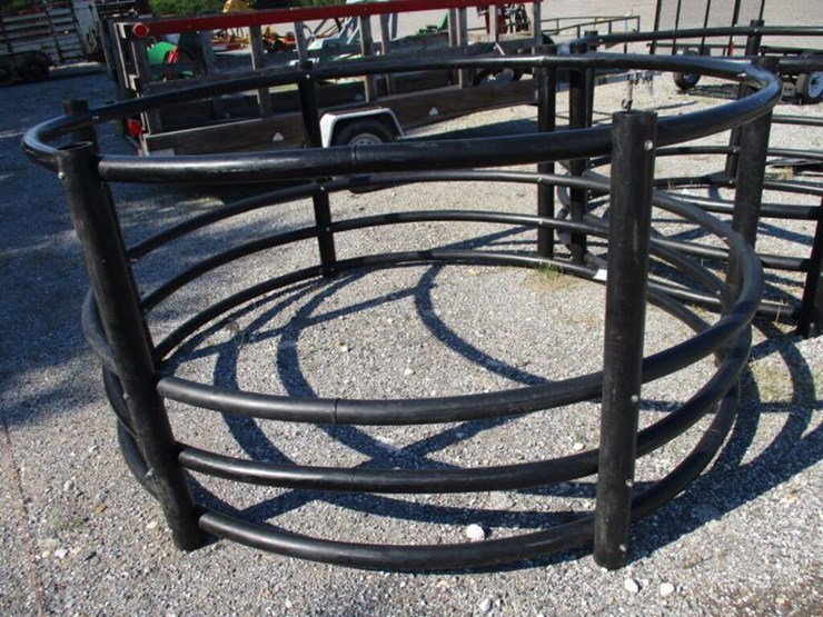 Black Plastic Pipe Hay Ring Lot 157, Farm and Heavy Equipment Auction, 6/25/2021, Catching
