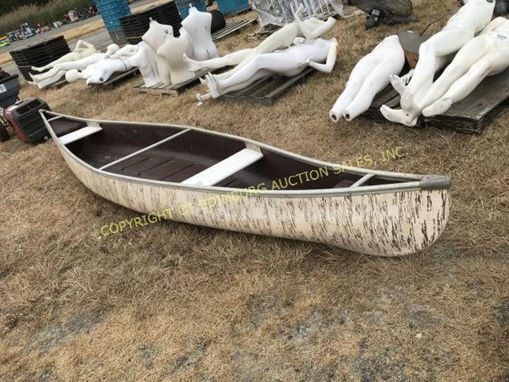 SEARS 4 PERSON FIBERGLASS CANOE Lot 3628, Online Consignment Auction, 6/19/2021, Edinburg