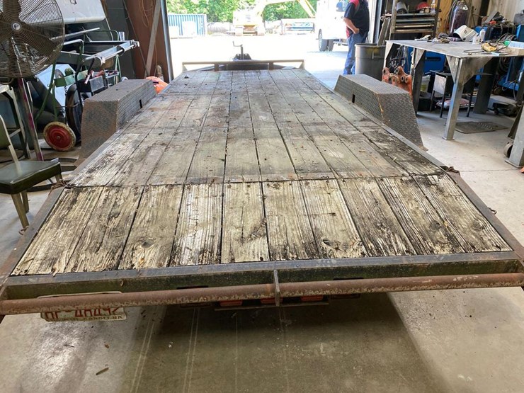 2002 Hudson Equipment Trailer SAC Auctions