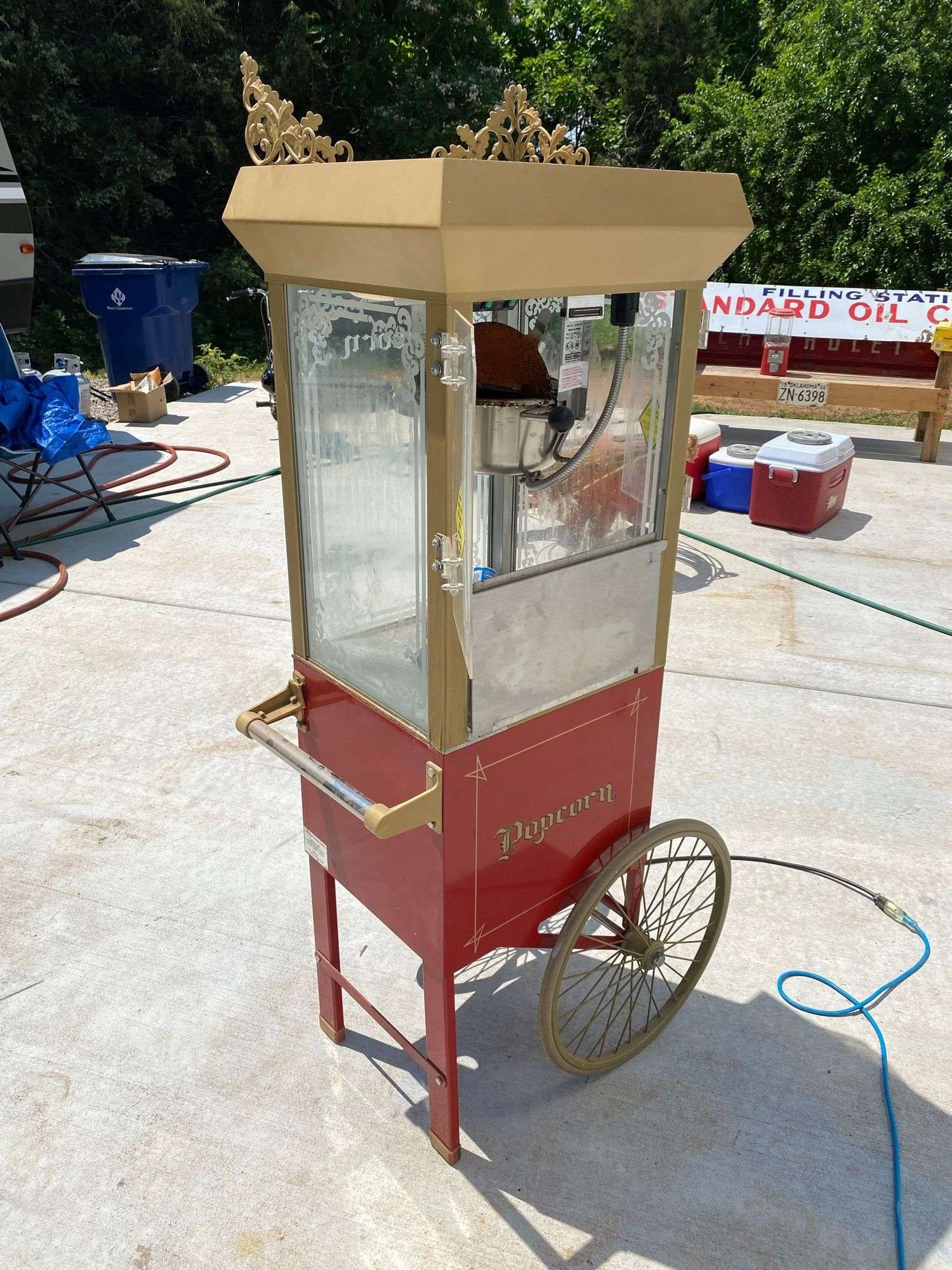 Antique Deluxe 60 Special Popcorn Machine Lot Agriculture Construction Equipment Auction 7 27 21 Gavel Roads Auction Resource