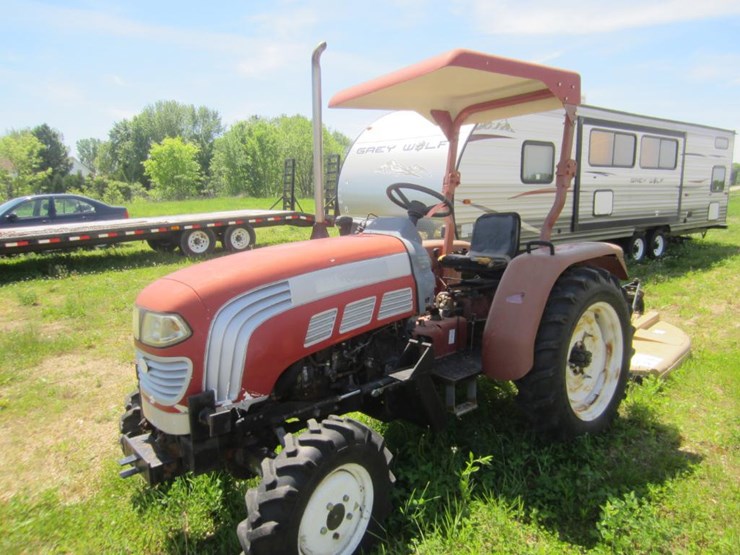 6284 • 2007 Johnson 27 HP Diesel Tractor with Front End Loader Lot