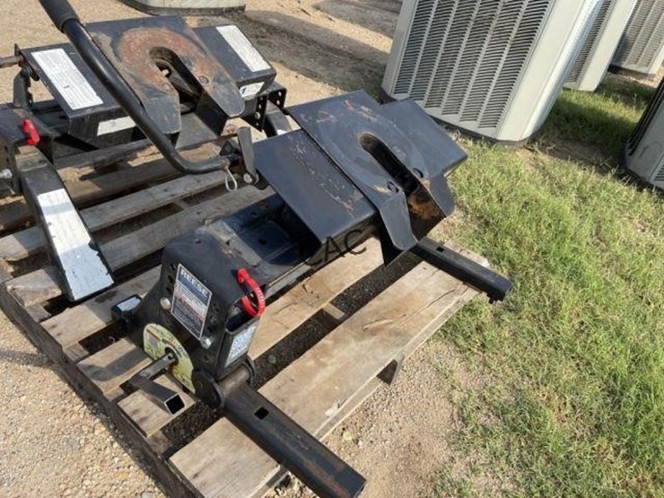 Reese Kwik Slide 5th Wheel Hitch Lot 17420, Farm/Ranch/Heavy
