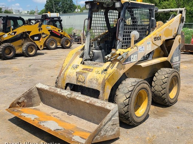 2004 CATERPILLAR 268B Lot L1323, Construction Equipment Auction, 8