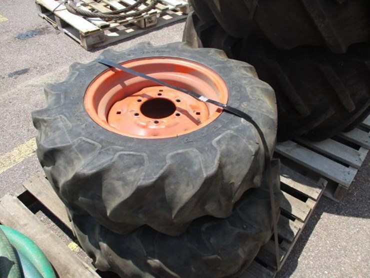 Kubota Tractor Tires and Rims Lot 307, Pifer's Sioux Falls Equipment Auction, 8/12/2021