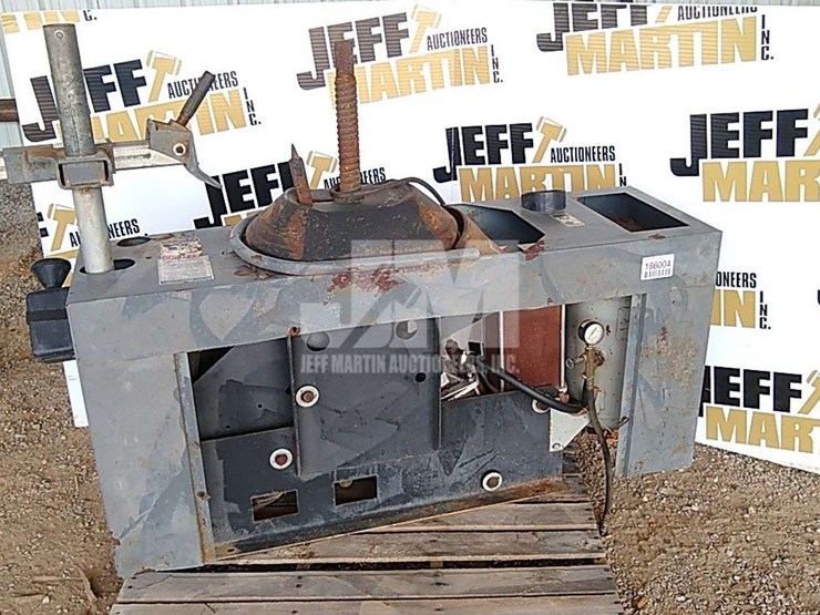 FMC TIRE CHANGER Lot , EARLY FALL 2 DAY CONSTRUCTION