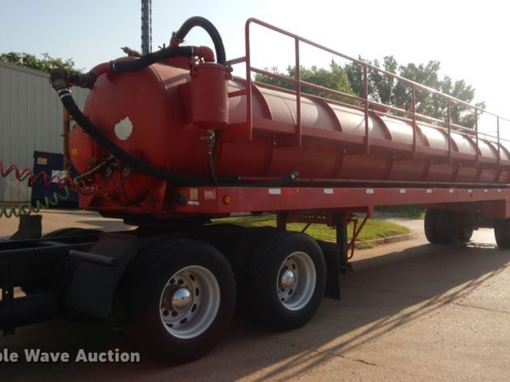 2011 Troxell tank trailer Lot IT9710, Truck and Trailer Auction, 9/2