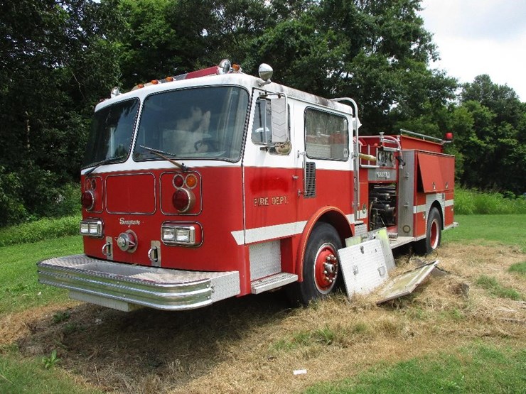 1987 Seagrave HB30DB Fire Truck Lot FY8957, Farm Equipment