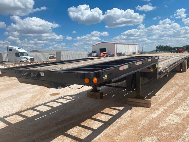 DOVE TAIL STEP DECK TRAILER Lot 521008, DAY 1 PUBLIC EQUIPMENT AUCTION, 9/23/2021, Iron Bound