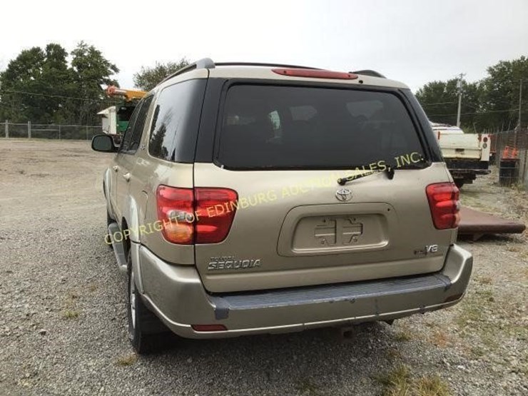 2002 TOYOTA SEQUOIA Lot 1112 Online Consignment Auction 10 15 2021 