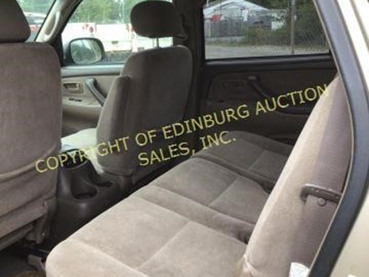 2002 TOYOTA SEQUOIA Lot 1112 Online Consignment Auction 10 15 2021 