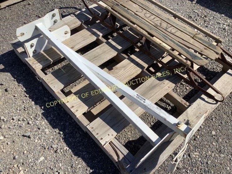 Werner Ladder Racks Lot 4015, Online Consignment Auction, 10/15/2021