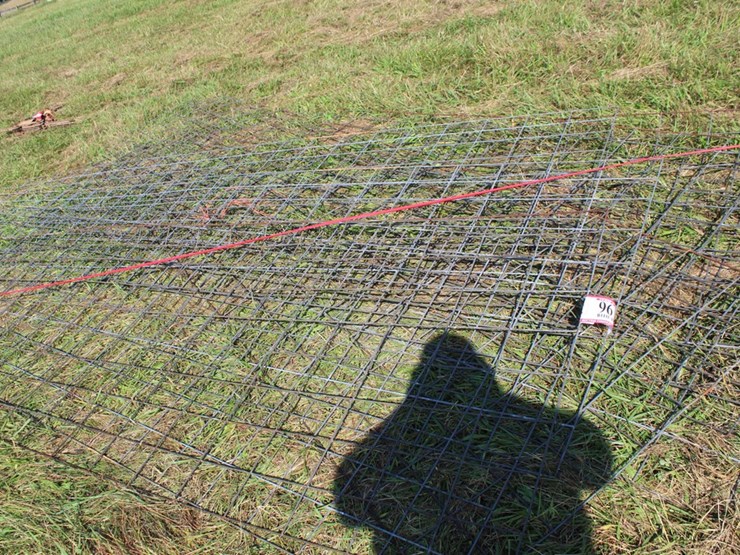 Large Assortment of Chicken Wire/Concrete Mesh Wire Lot 96, ABSOLUTE