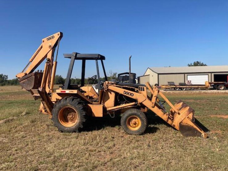 CASE 580D Lot 62, Online Surplus Equipment Auction, 11/11/2021, Graham Auctioneers Auction