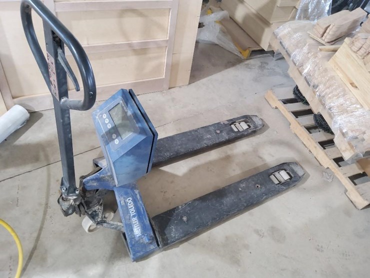 67G • Mettler Toledo Pallet Jack Scale Lot 67G, Furniture Shop Liquidation, 11/16/2021